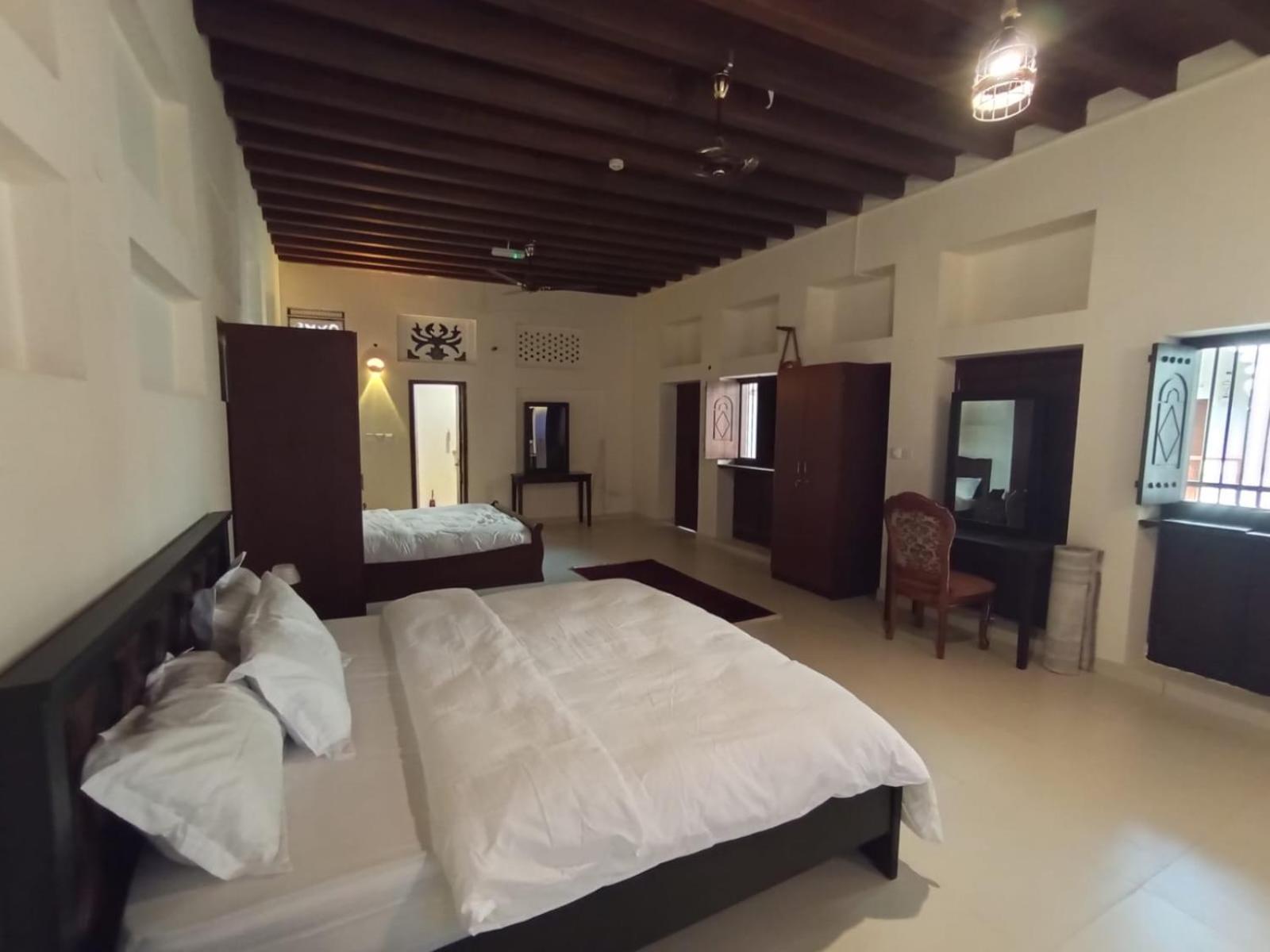 Hyba Heritage Hotel Dubai Bagian luar foto