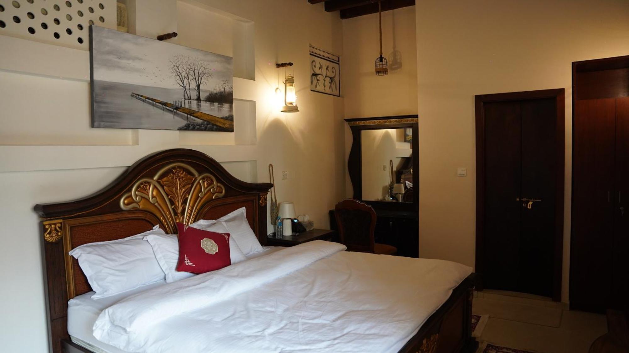 Hyba Heritage Hotel Dubai Bagian luar foto