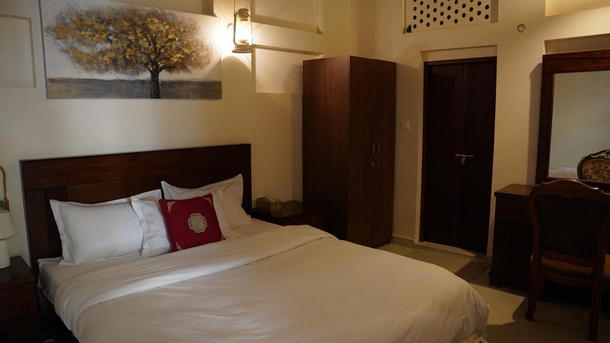 Hyba Heritage Hotel Dubai Bagian luar foto