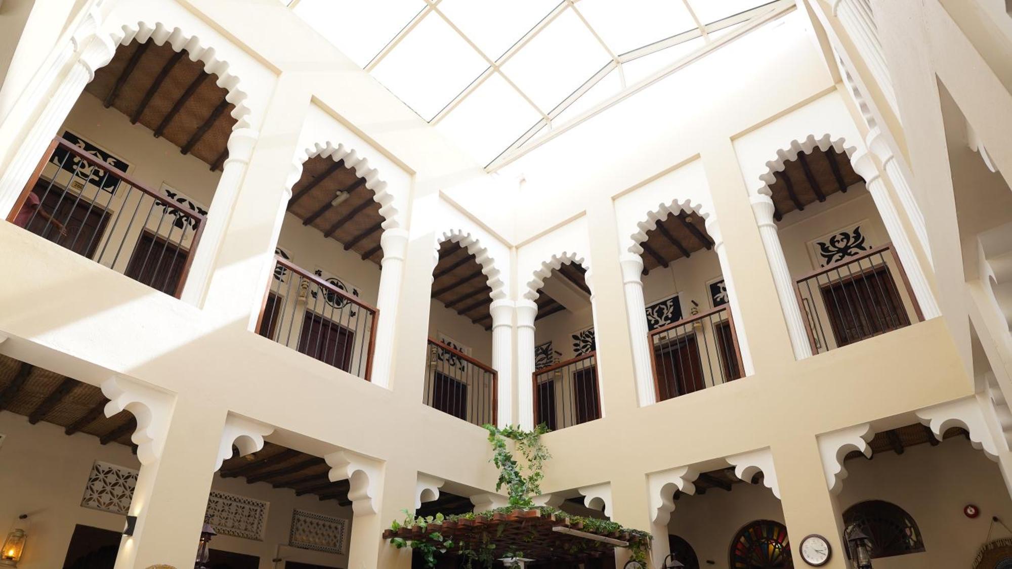 Hyba Heritage Hotel Dubai Bagian luar foto